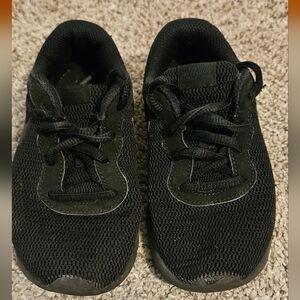 Kids Nike shoes size 11
